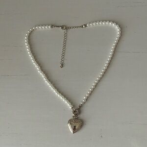 Francesca’s heart shape locket pearl necklace